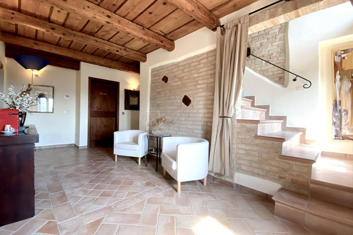 Bed And Breakfast La Vecchia Scuola Montefano Eksteriør bilde
