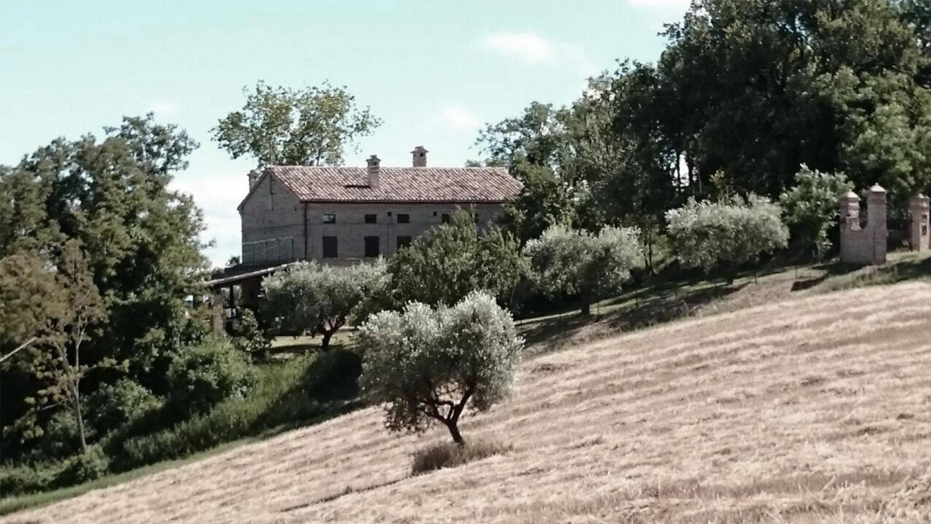 Bed And Breakfast La Vecchia Scuola Montefano Eksteriør bilde